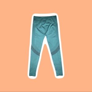 High Waist Hollow Out Butt Lifting Stretch Sports Yoga Leggings
- Green / XL